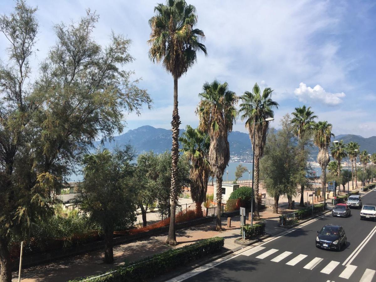 Apartmán La Dimora Delle Sirene Salerno Exteriér fotografie