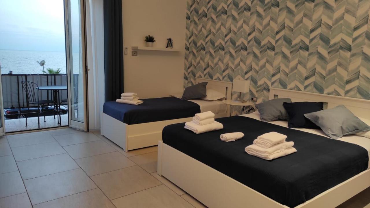 Apartmán La Dimora Delle Sirene Salerno Exteriér fotografie