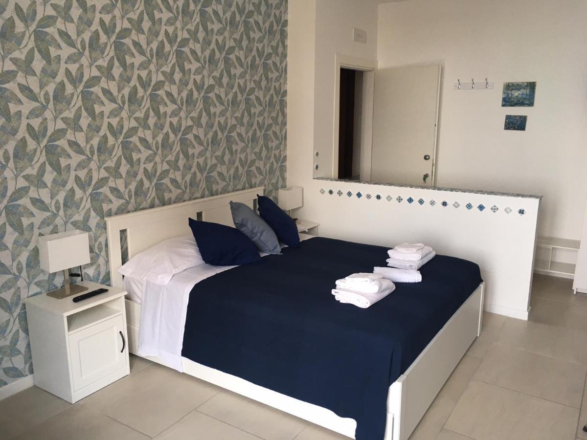 Apartmán La Dimora Delle Sirene Salerno Exteriér fotografie