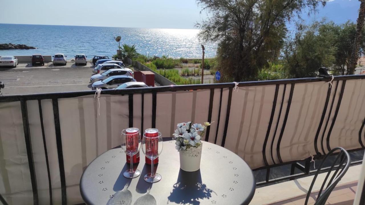 Apartmán La Dimora Delle Sirene Salerno Exteriér fotografie