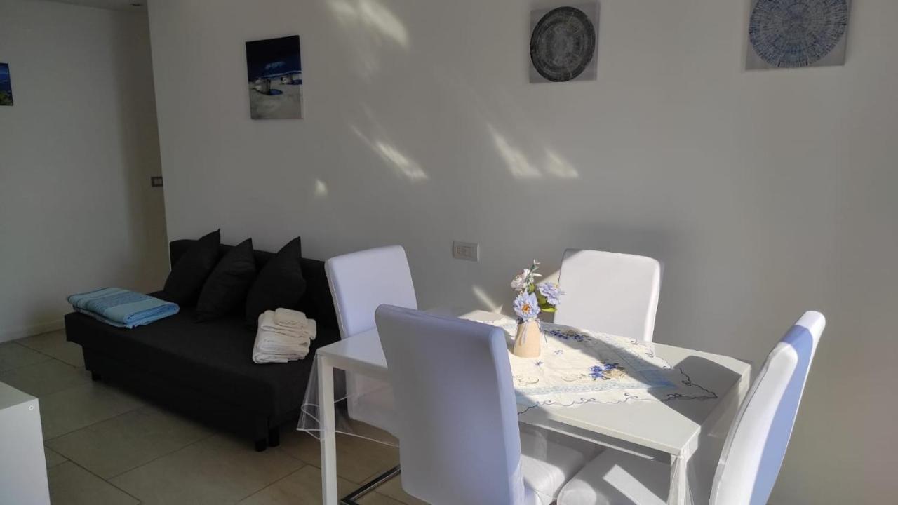 Apartmán La Dimora Delle Sirene Salerno Exteriér fotografie